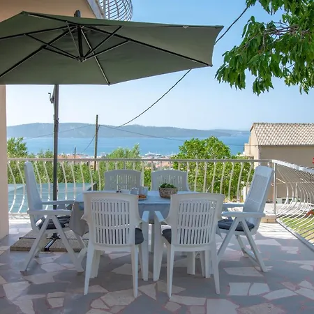 Sandra Apartment Kastela