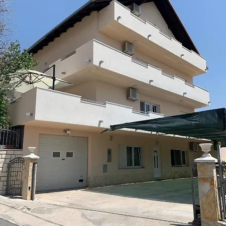 Apartment Sandra Kastela