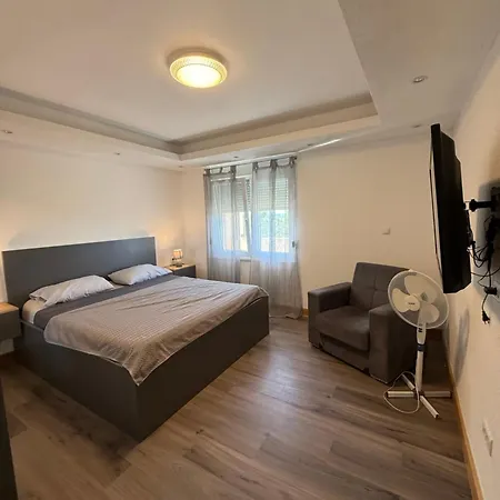 Sandra
